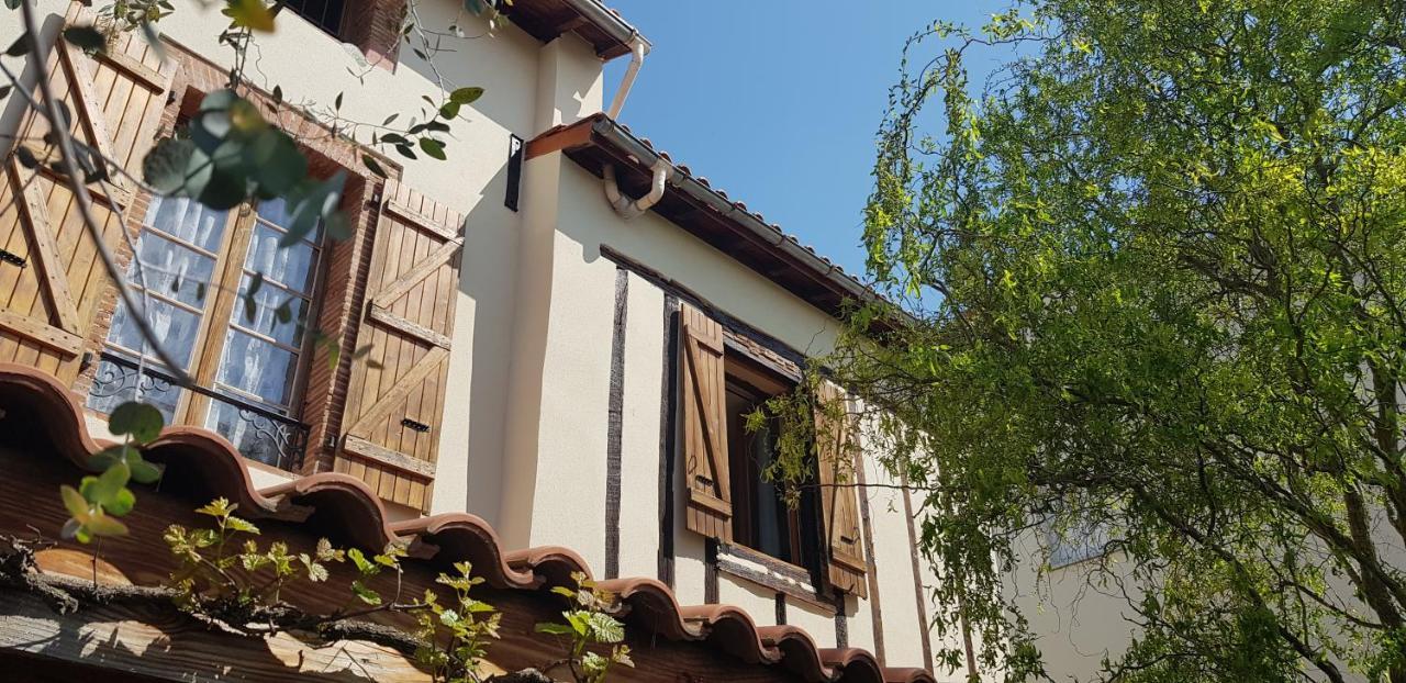 La Parenthese Du Crieu-Valfred Bed & Breakfast La Tour-du-Crieu Екстериор снимка
