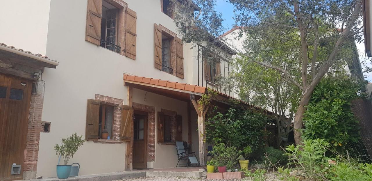 La Parenthese Du Crieu-Valfred Bed & Breakfast La Tour-du-Crieu Екстериор снимка
